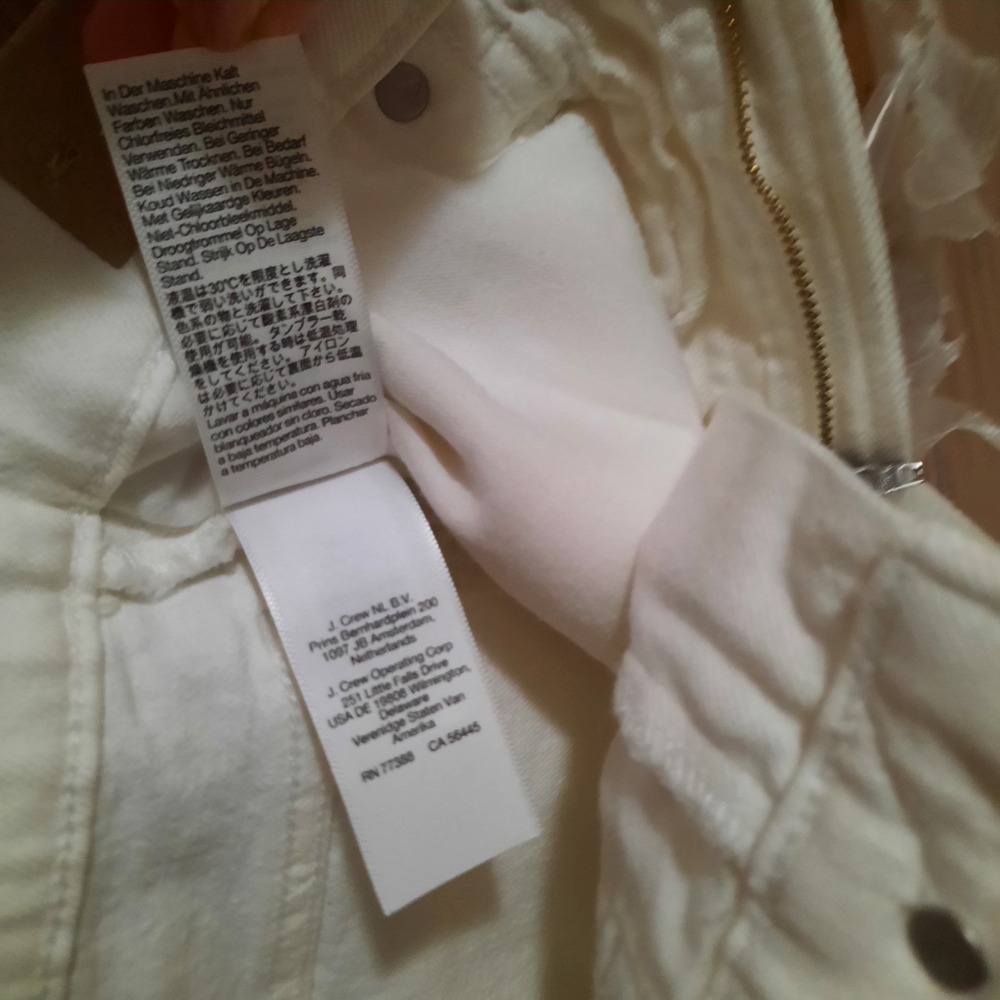 Madewell White Jean Shorts with Magic Pockets - Picture 12 of 16